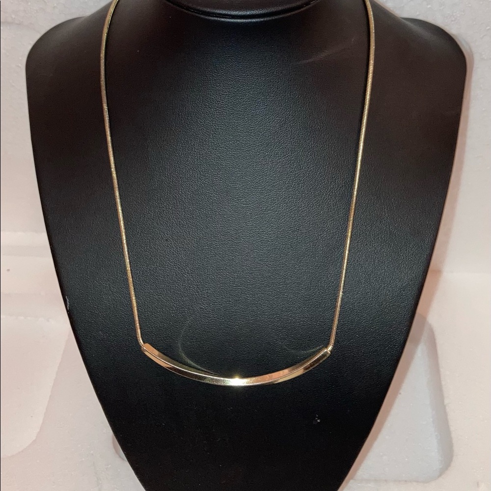 The limited gold necklace